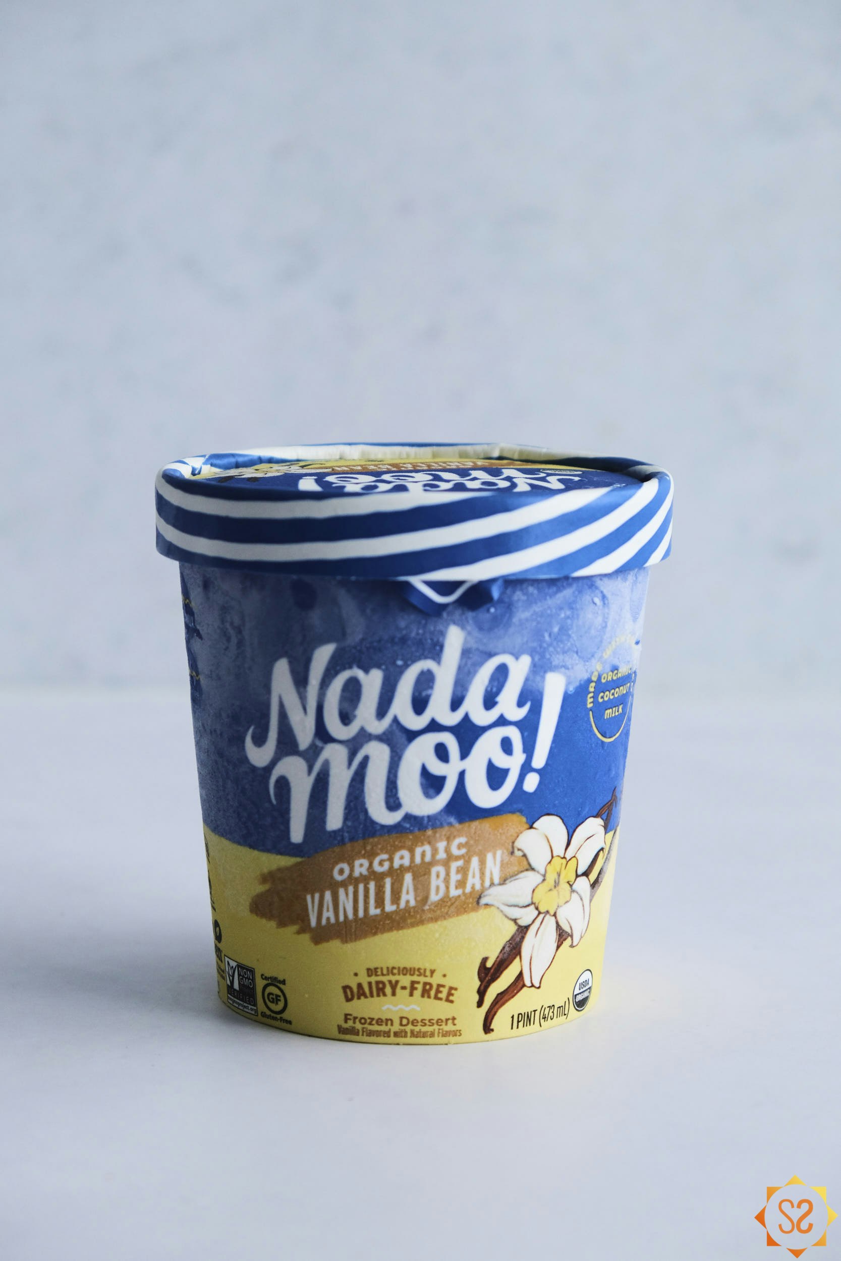 Nada Moo! Vanilla Bean Frozen Dessert package